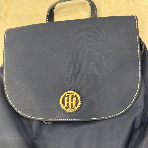 EUC Navy Blue Tommy Hilfiger Chain Backpack - Picture 2 of 6